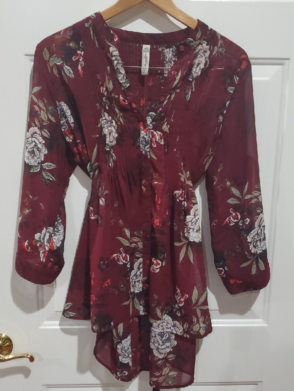 American Rag Burgundy Floral Pintuck Hi Low Tunic Large Ptp 22